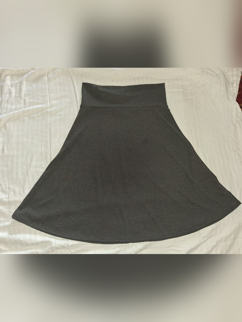 LULAROE GRAY SKIRT SZ LG